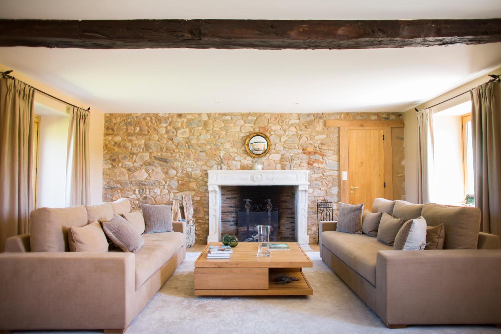 Hotel Domaine Des Etangs, Auberge Resorts Collection Massignac Bagian luar foto
