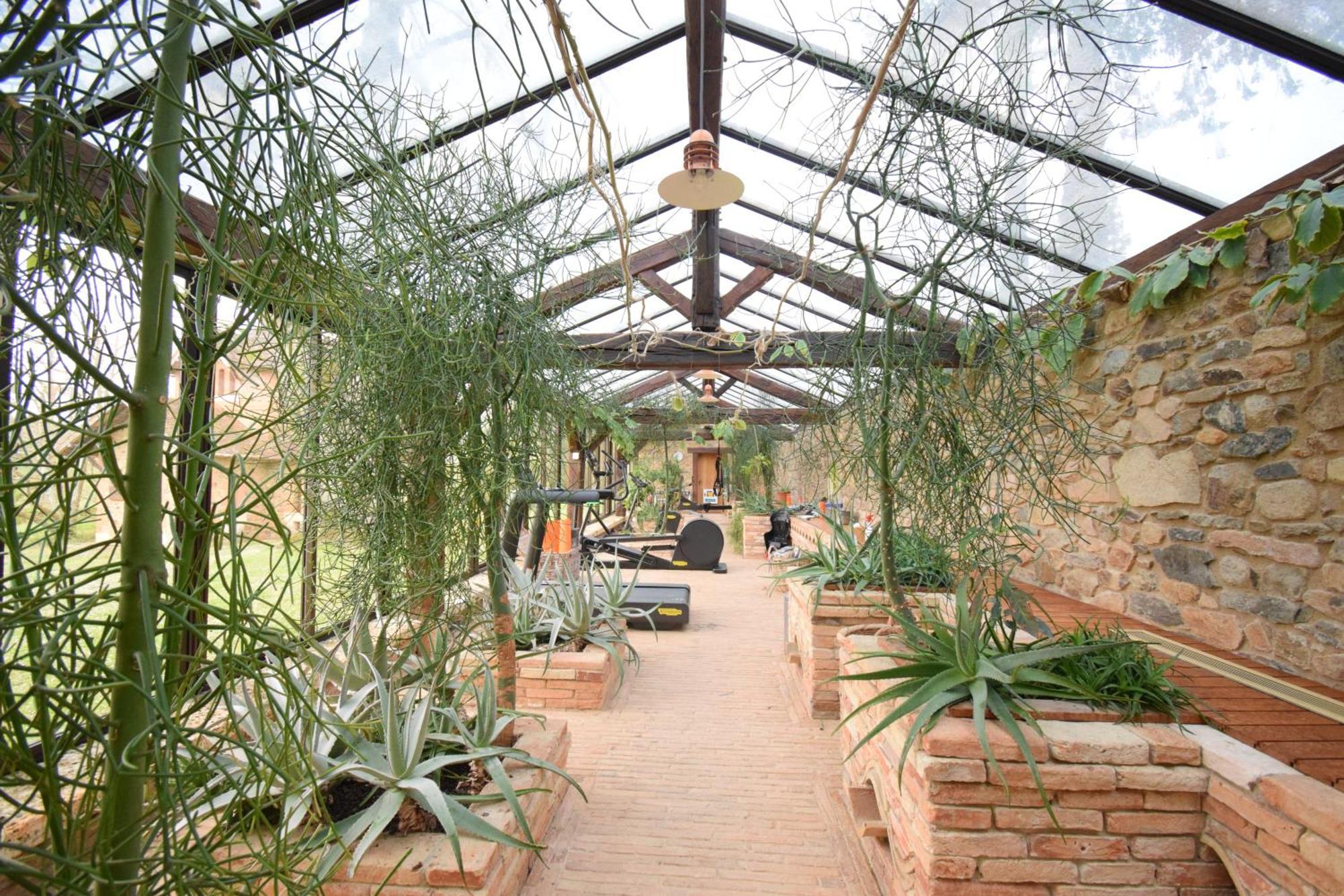 Hotel Domaine Des Etangs, Auberge Resorts Collection Massignac Bagian luar foto